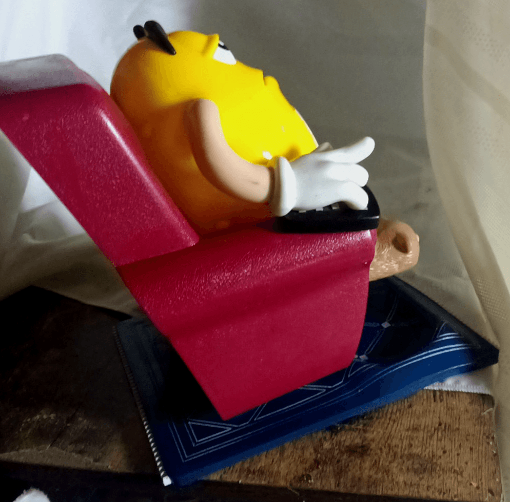 M & M'S CHAIR RECLINER (YELLOW LAZY BOY) CANDY DISPENSER 1999 MARS INC. EX!! - Thumbnail 4