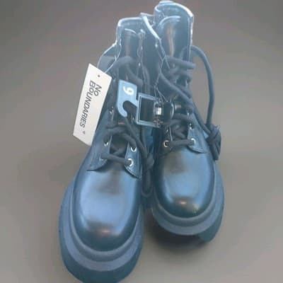 NWT No Boundaries Women’s Lug Sole Combat Boots - Black Platform Lace-Up Size 6 - Thumbnail 2