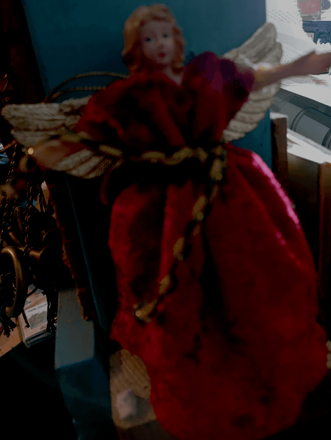 lot of vintage christmas tree decorations. 4 Angels And 4 Copper Mini Trumpets - Image 1