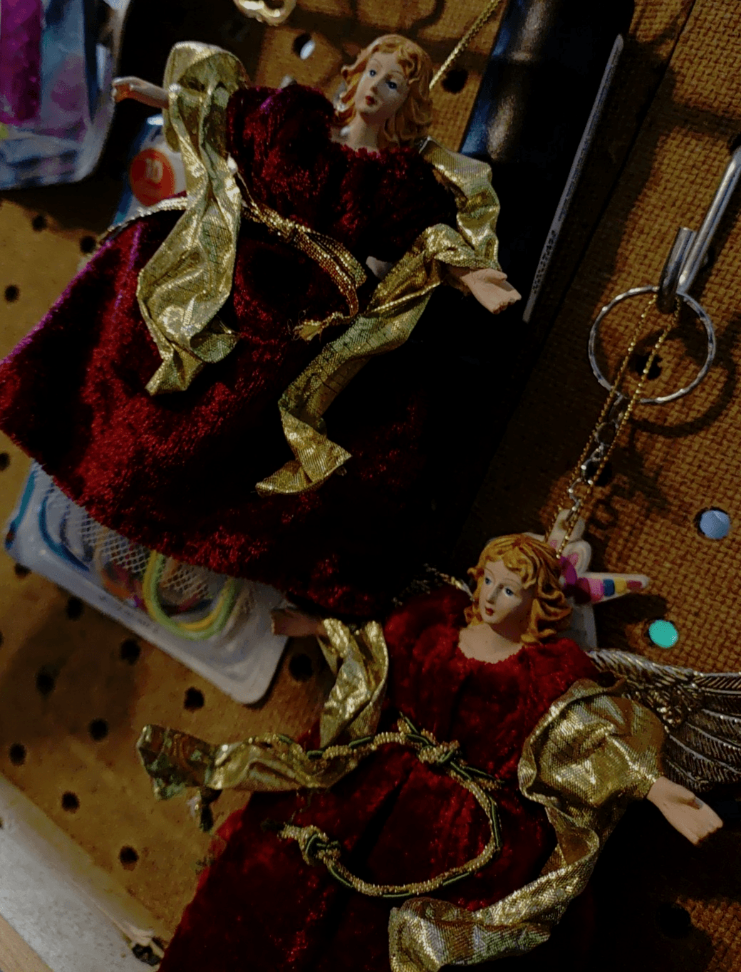 lot of vintage christmas tree decorations. 4 Angels And 4 Copper Mini Trumpets - Thumbnail 3