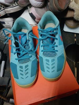 Size 7Y - Nike KB Mentality Low Clearwater Kobe - Image 1