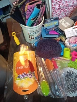 Huge Lot of Kitchen/Baking Supplies: \Spatulas \Popsicle makers \Coozies \Fun - Thumbnail 4