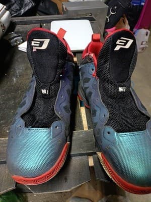 Jordan Chris Paul Size 6Y 535808-901 Iridescent Blue - Thumbnail 3