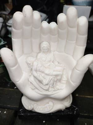 Vintage Italian Alabaster Pieta Sculpture in Hands on Marble Base - Signed A.... - Thumbnail 2