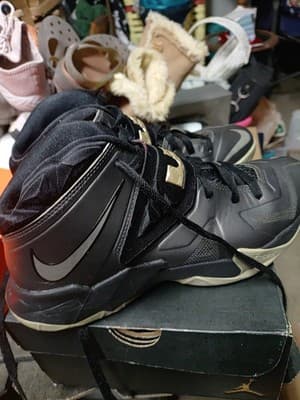 Nike Lebron James Zoom Soldier Basketball Shoes 599818-020 Size 8.5 Black/Gray - Thumbnail 5