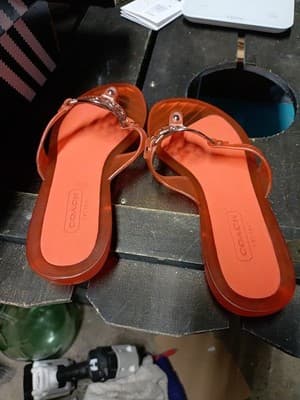 COACH Crissy Orange Jelly Thong Sandals Medallion Logo Women's Size 5B Excellent - Thumbnail 3