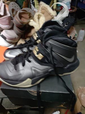 Nike Lebron James Zoom Soldier Basketball Shoes 599818-020 Size 8.5 Black/Gray - Thumbnail 2