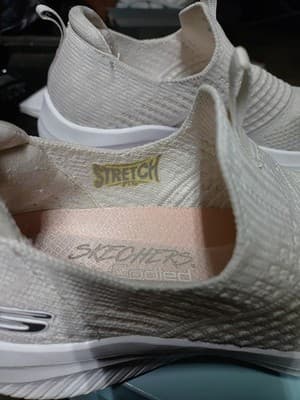 Skechers Stretch Fit Women's Classy Charm Sneaker, Size 6 With Air Cooled Memory - Thumbnail 5