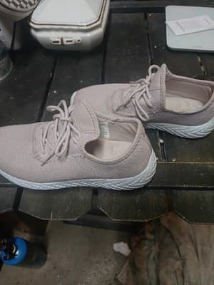 Athletic Works Women’s Sneakers Size 6 - Thumbnail 2