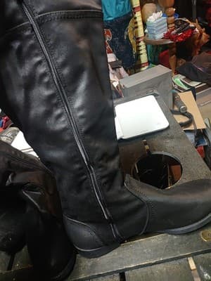 Bella Vita Women’s Black Knee High Riding Boots Size 11M Style 50-3731 Round Toe - Thumbnail 4