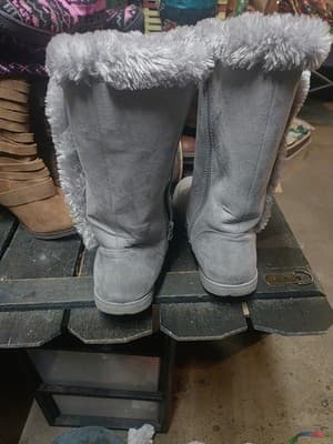 Women's Hart Shearling Boots - Cat & Jack™ Gray 13 - Thumbnail 3