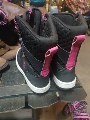 DC Shoes Nadene High Leg Winter Boots Women’s Size 7 Black Pink ADJB700004 - Thumbnail 3