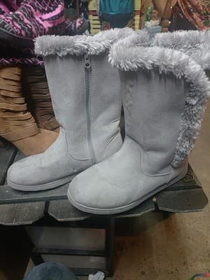 Women's Hart Shearling Boots - Cat & Jack™ Gray 13 - Thumbnail 2