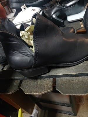 Universal Thread Nora V-Cut Ankle Booties Black Faux Leather Size 10 Slip On - Thumbnail 4