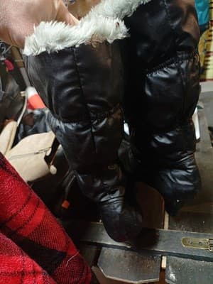 Vtg 70s 80s Black Quilted Puffer Winter Boots Fur Lined Heeled Women’s 10... - Thumbnail 2