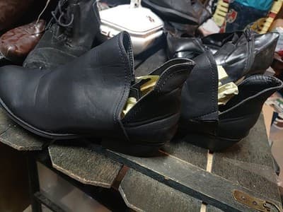 Universal Thread Nora V-Cut Ankle Booties Black Faux Leather Size 10 Slip On - Thumbnail 2