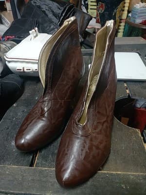 Monroe & Main Booties Studded Accents Heels Brown Size 8.5M - Image 1