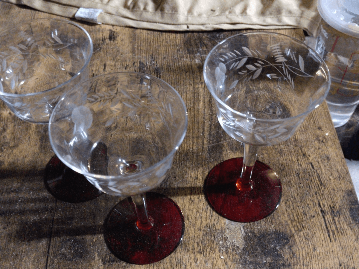 3 Vintage Champagne Wine Glasses Optic Floral Cut w/ Ruby Red Foot 5" - Thumbnail 3