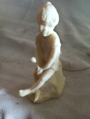 Avondale Melissa Little Girl Figurine Sitting Crushed Glass Signed - Image 1