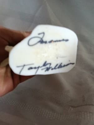 Avondale Melissa Little Girl Figurine Sitting Crushed Glass Signed - Thumbnail 6