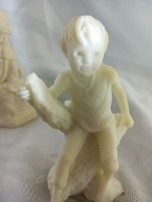Boy On Limb Figurine By Francis Taylor Williams White Crushed Glass - Thumbnail 4
