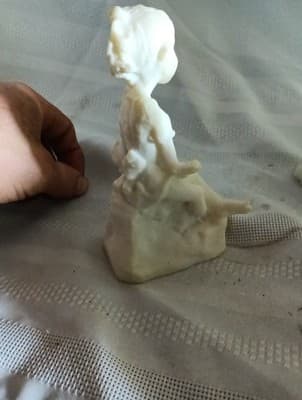 Avondale Melissa Little Girl Figurine Sitting Crushed Glass Signed - Thumbnail 3