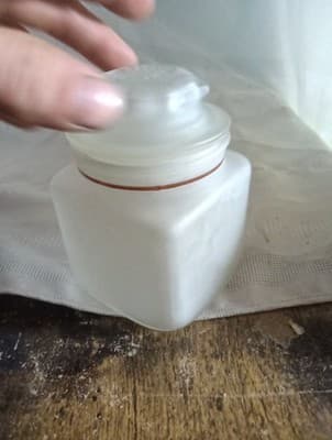 HERSHEY'S CHOCOLATE MEMORIES FROSTED GLASS SMALL JAR WITH LID - Thumbnail 2