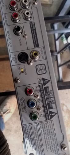 Magnavox MRD120/17 Surround Sound Receiver/DVD Player - Thumbnail 4