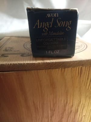 Vintage Avon Angel Song with Lyre Charisma Cologne 1 oz Full + Box - Thumbnail 2