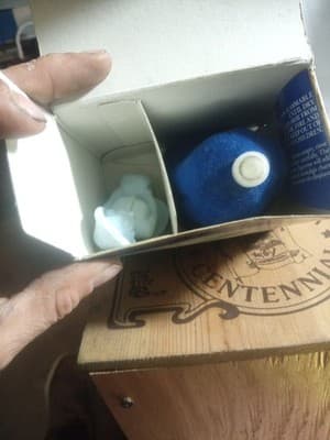 Avon Skater Waltz #535 - Thumbnail 3