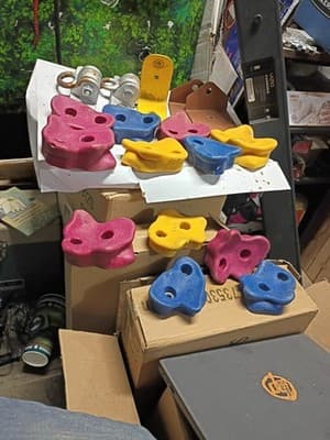 1Lot of 12 Kids Rock Climbing Holds & 2 Heavy Duty Bolt-Through Swing Hangers - Image 1