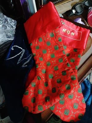 2 Vintage Christmas Stockings - Thumbnail 2