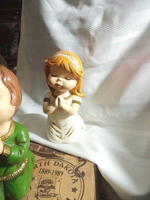 Vintage Praying Boy Girl Star Pair 60’s 70’s Kitsch - Thumbnail 4