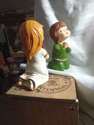 Vintage Praying Boy Girl Star Pair 60’s 70’s Kitsch - Thumbnail 7