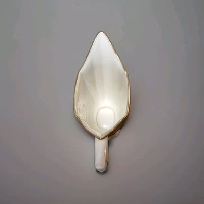 LENOX CREAM AND GOLD SCALLOPED EDGE DISH WITH FLUTED VASE IN CENTER - Thumbnail 7