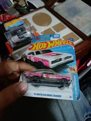 5 Random Collectable Toy Cars Still In Boxes - Thumbnail 17