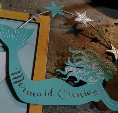 Lot Of 6 Decorative Wall Hangings And Display Shells- All Go Great/ Beach Theme - Thumbnail 2