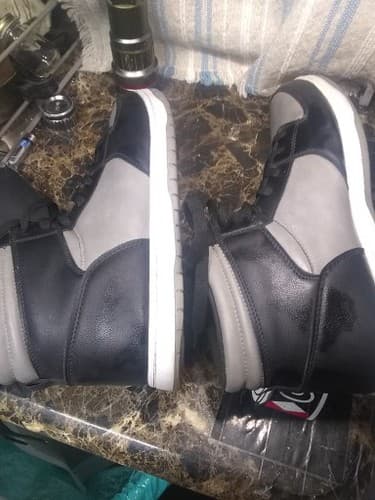 Fubu Size 11 Men's Athlete Shoes. Lightly Worn Black/Grey - Thumbnail 4