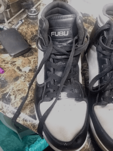 Fubu Size 11 Men's Athlete Shoes. Lightly Worn Black/Grey - Thumbnail 2