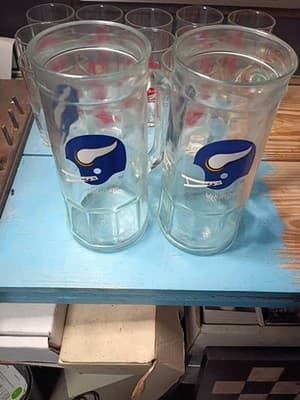 Vintage Minnesota Vikings Fisher Glass Beer Mugs Set of 2 - 6" Tall NFL Helmet - Thumbnail 2