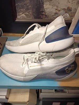 Under Armour HOVR Phantom 3 SE Notre Dame Team Issued #35 White Navy Size 15 - Thumbnail 3