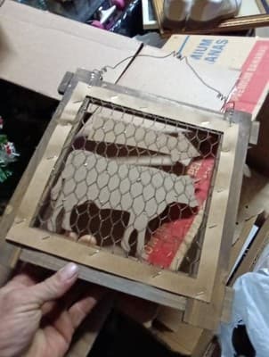 Farmhouse Plaque With Chicken Wire Welcome Cow Wall Decor Picture Country Rustic - Thumbnail 2