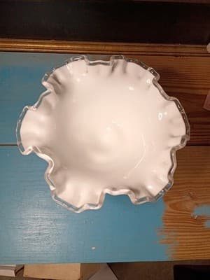 Large 8.5" Fenton Silver Crest Milk Glass Spanish Lace Fruit Bowl Ruffled Edge - Thumbnail 7