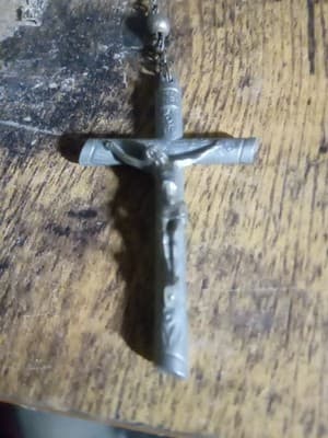 2 Necklaces With Jesus On The Cross. - Thumbnail 8