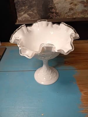 Large 8.5" Fenton Silver Crest Milk Glass Spanish Lace Fruit Bowl Ruffled Edge - Thumbnail 6