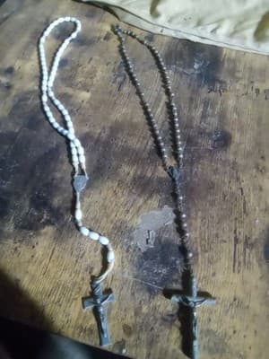 2 Necklaces With Jesus On The Cross. - Image 1