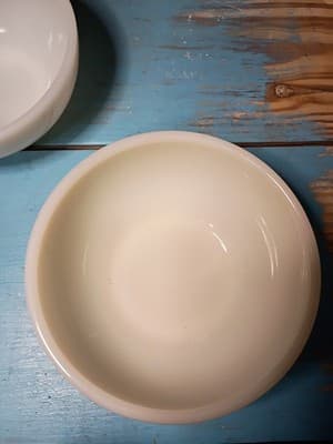 Vintage Fire-King Ivory Milk Glass Mixing Nesting Bowls - Set of 2 - No Chips - Thumbnail 4