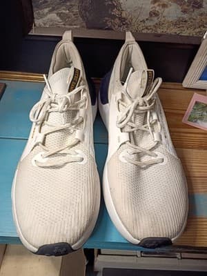 Under Armour HOVR Phantom 3 SE Notre Dame Team Issued #73 White Navy Size 15 - Thumbnail 2