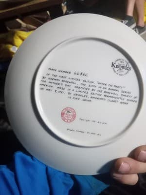 2 Norman Rockwell Mother's Day Plates 1981 And 1979 - Thumbnail 2