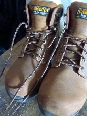 Carolina Woman No Metal Steel Toe Work Boot. Size 7.5 W - Image 1
